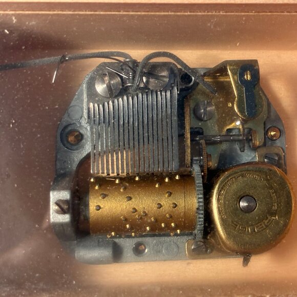 Edgar Degas Ballet REUGE Music Box Playing Tchaikovsky's "Waltz of the Flowers" - Picture 15 of 15